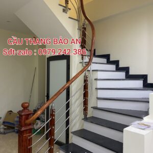 CẦU THANG INOX TAY VỊN GỖ ĐẸP. MẪU CẦU THANG INOX ĐẸP TẠI HÀ NỘI