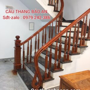 CẦU THANG LAN CAN GỖ ĐẸP . TAY VỊN CẦU THANG CON TIỆN GỖ