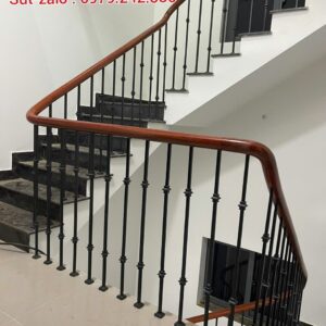 CẦU THANG SẮT MỸ THUẬT ĐẸP . TAY VỊN CẦU THANG SẮT GỖ ĐẸP TẠI HÀ NỘI